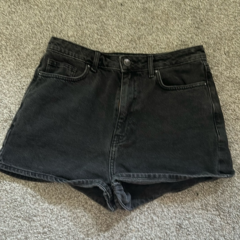 Forever 21 black Jean high waisted shorts - women’s size 29